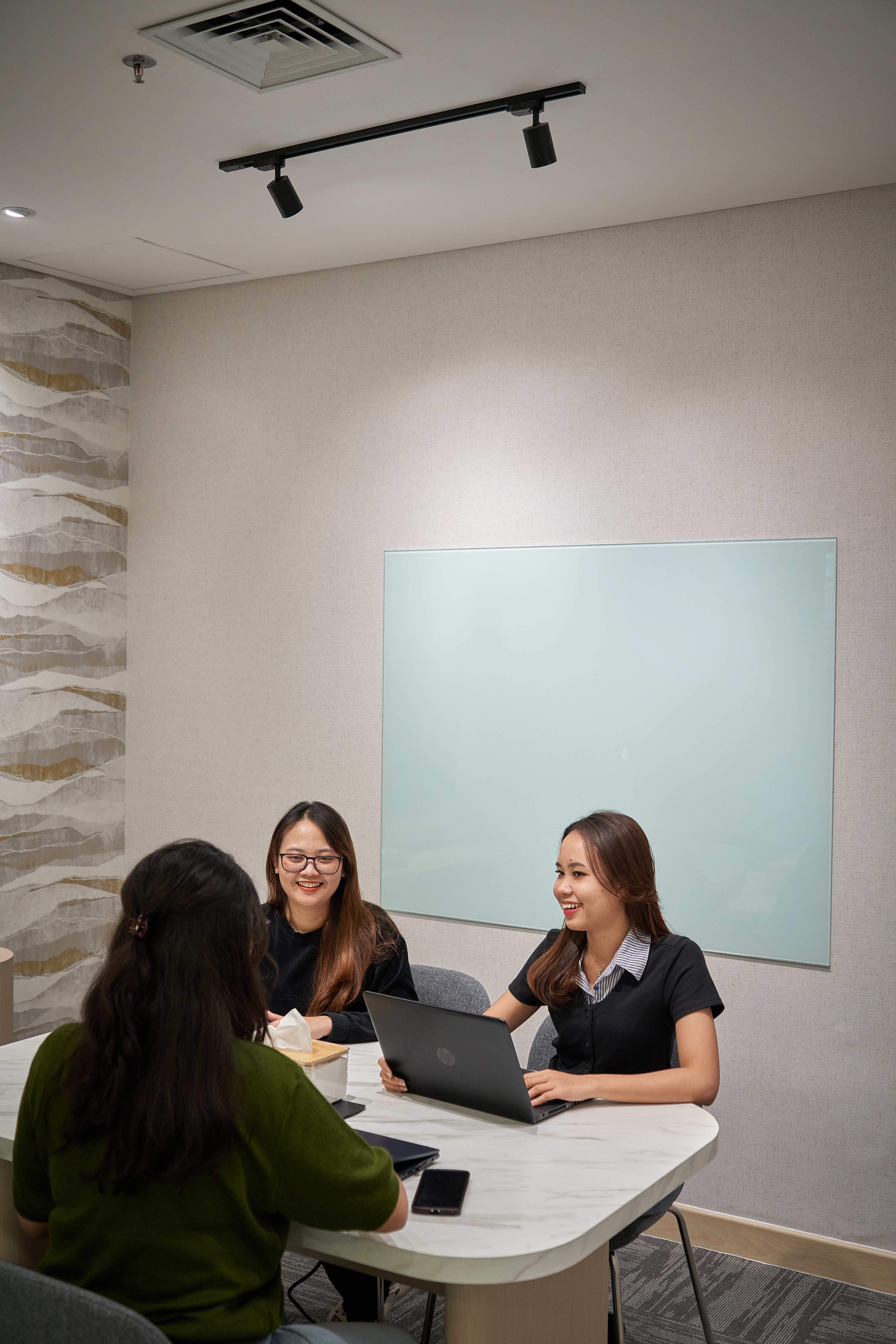 f65394e6-1803-46bc-ad4c-f7aae6c4e2d9